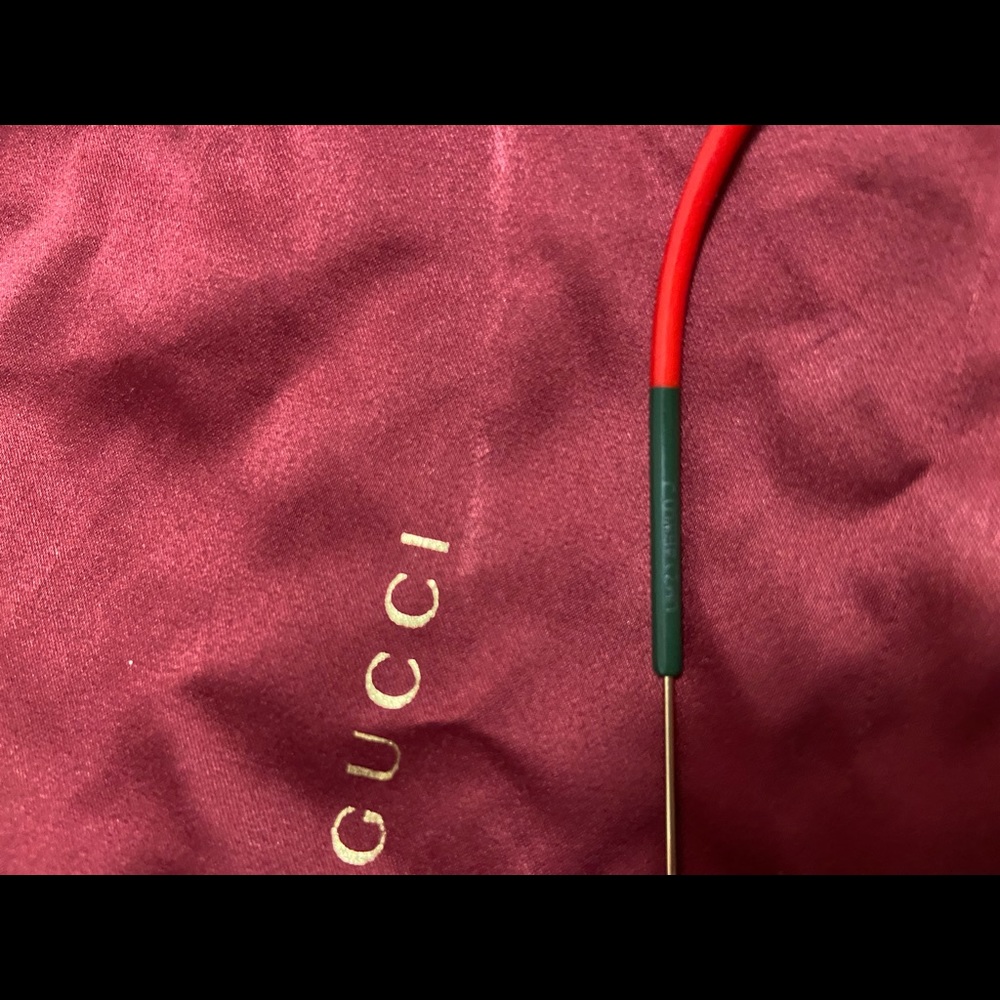 Gucci unisex sun glasses . - Picture 5 of 6
